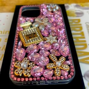 1p12pro beautiful phone case. Wrong size for my phone. Never used still in pack.